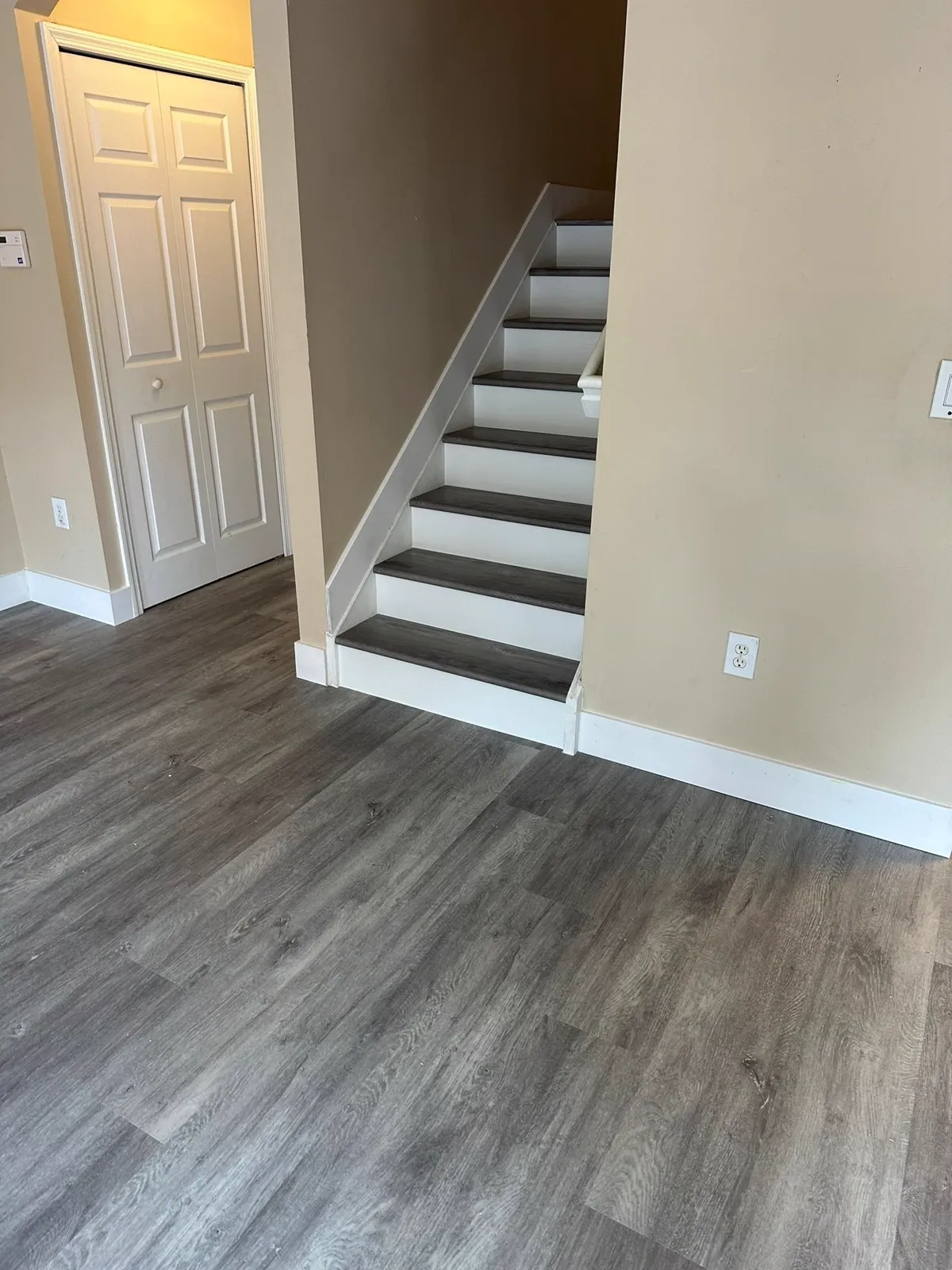 Laminate flooring installed by D'Landra Wooden Floors in South Florida