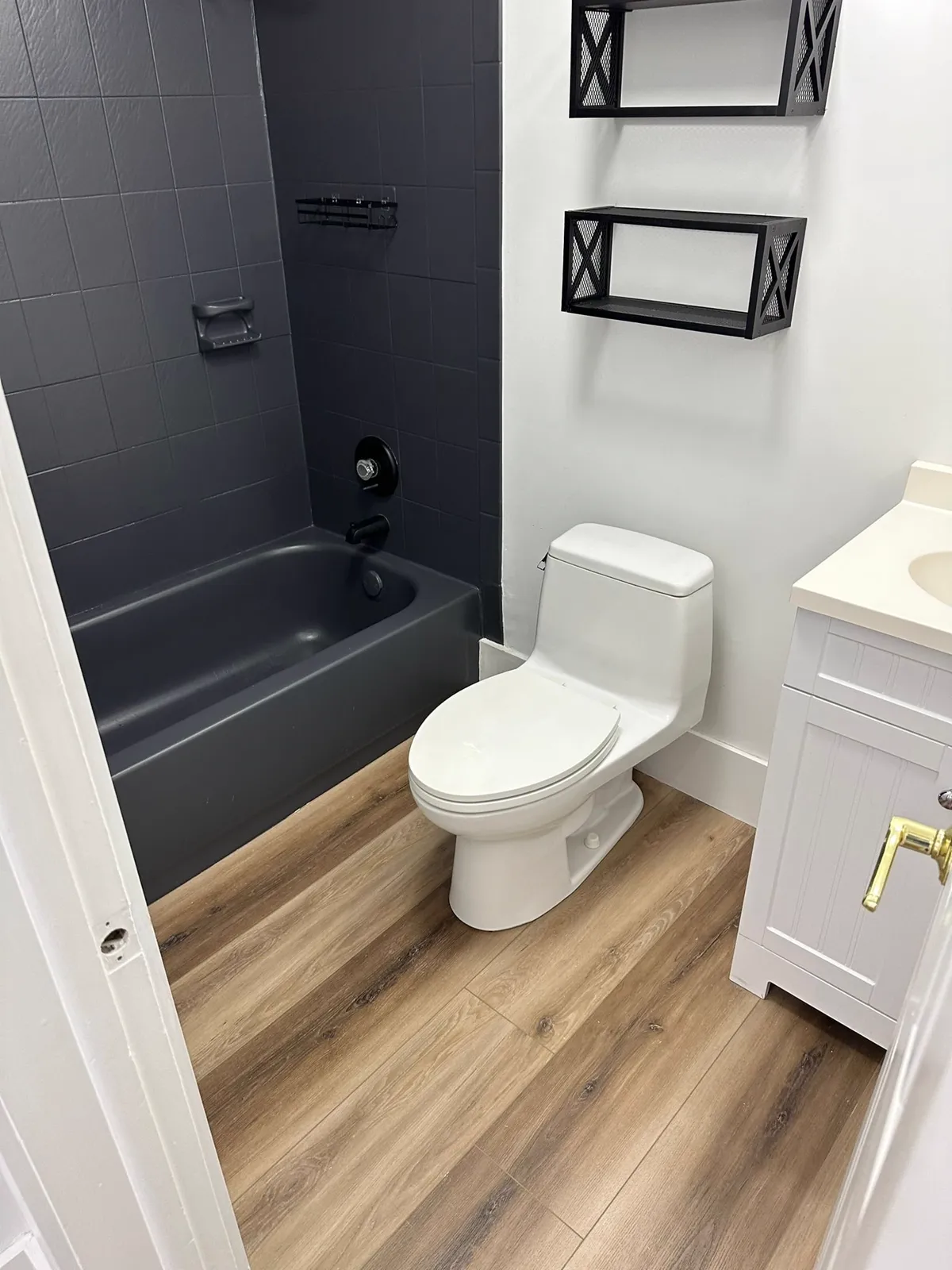 Luxury vinyl plank flooring installed by D'Landra Wooden Floors in South Florida