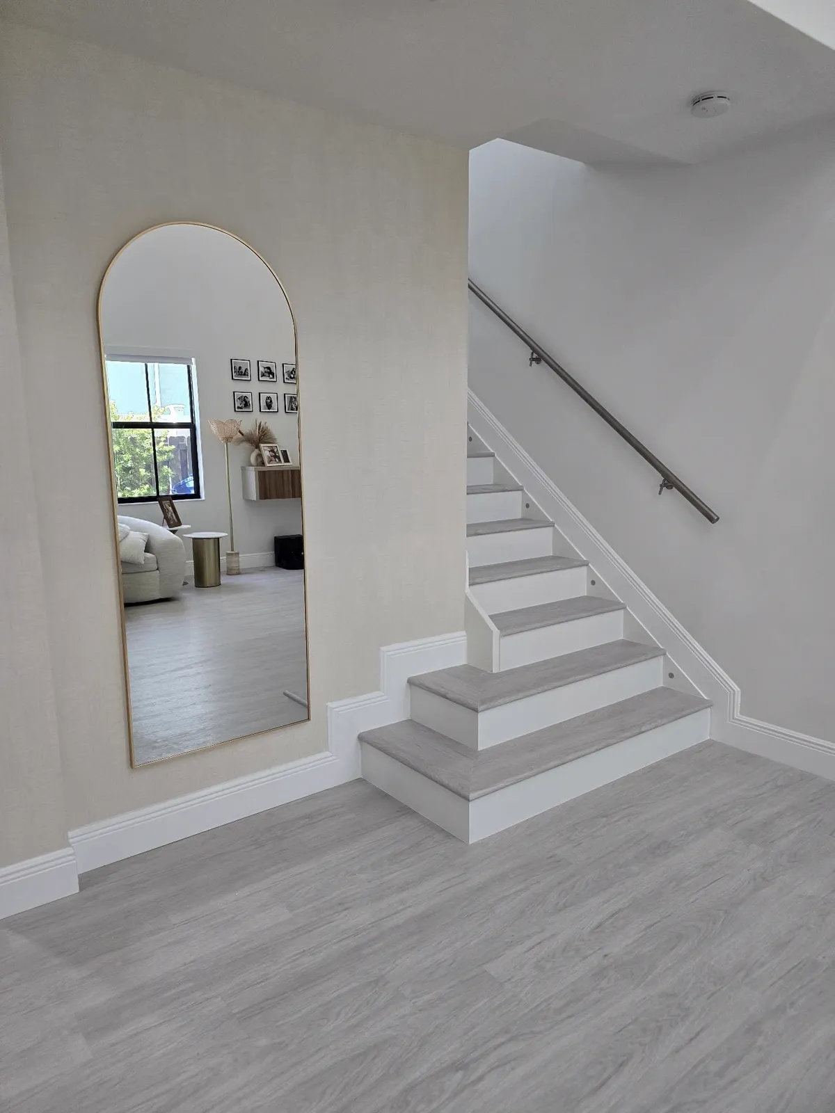 Luxury vinyl plank flooring installed by D'Landra Wooden Floors in South Florida
