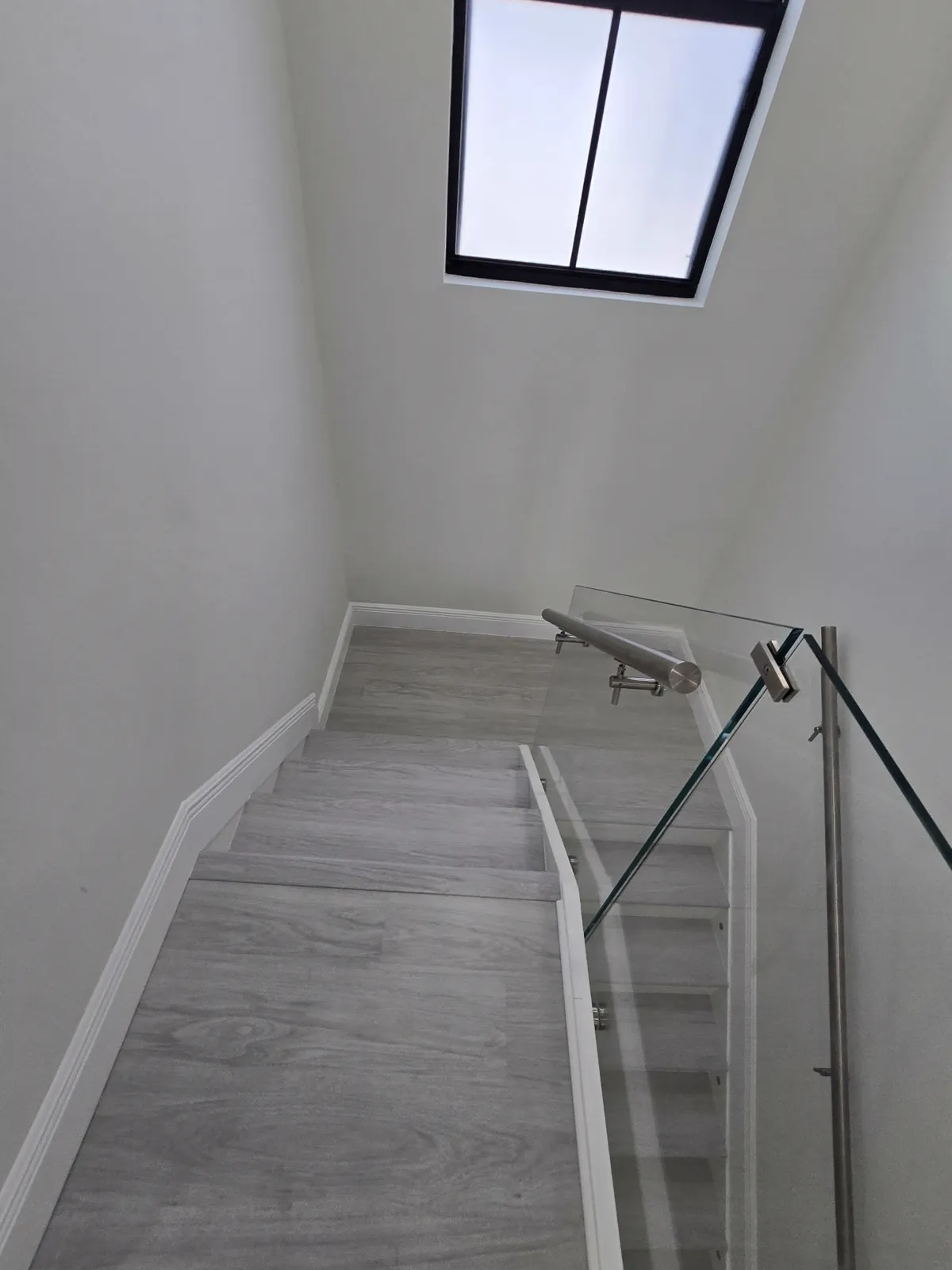 Luxury vinyl plank flooring installed by D'Landra Wooden Floors in South Florida