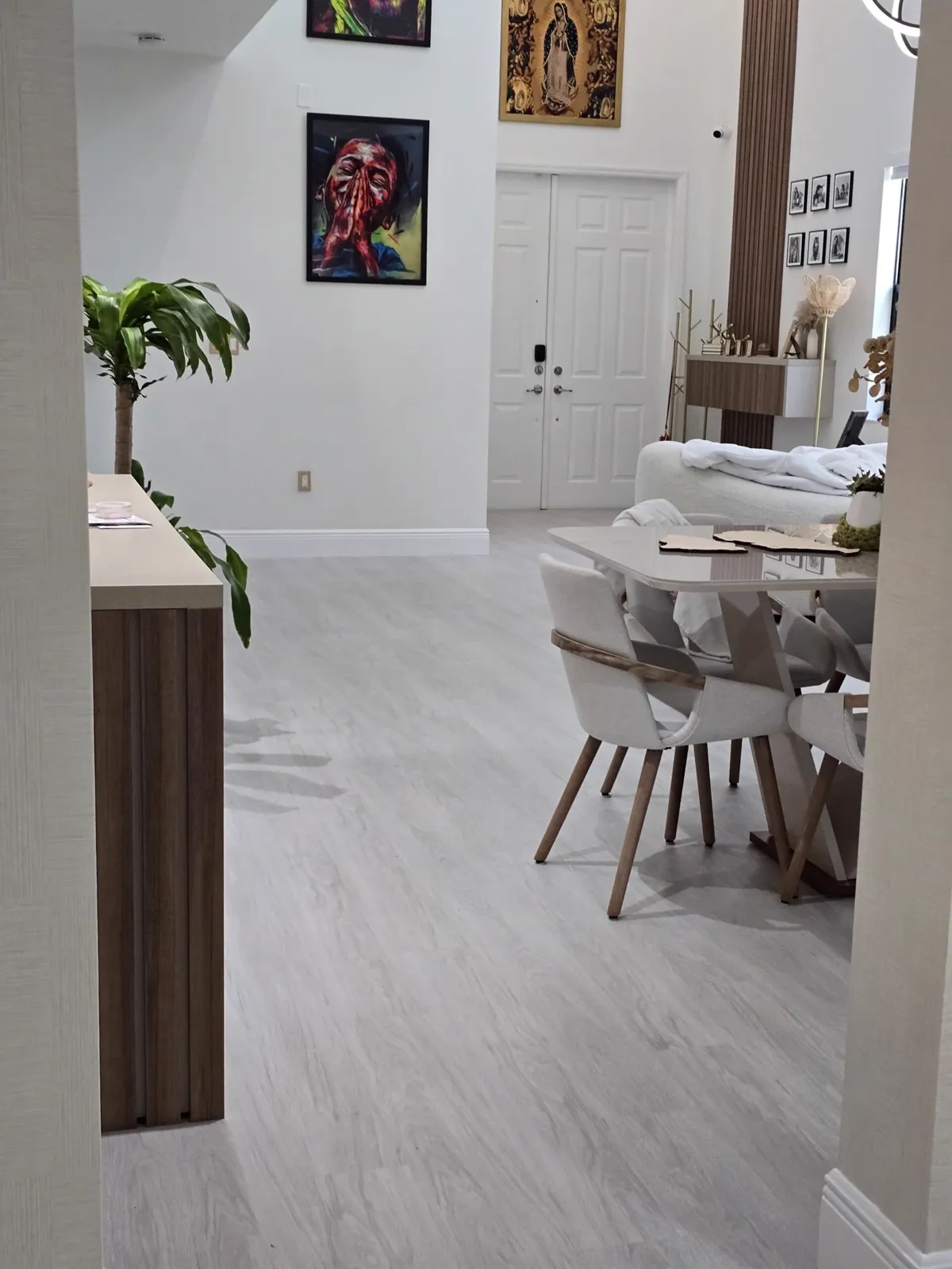 Luxury vinyl plank flooring installed by D'Landra Wooden Floors in South Florida